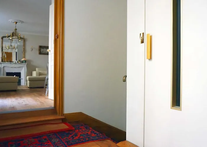 شقة With Parisian Ambience In Elegant 16th Arrondissement *