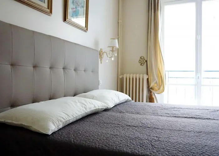 شقة With Parisian Ambience In Elegant 16th Arrondissement